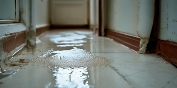 楼上渗水，物业真的要赔偿吗？